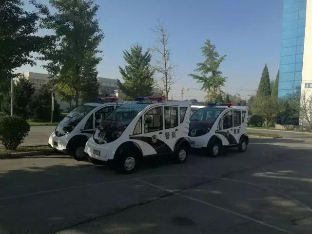 北京东城区30余台跃迪电动巡逻车、跃迪移动警务室批量交付