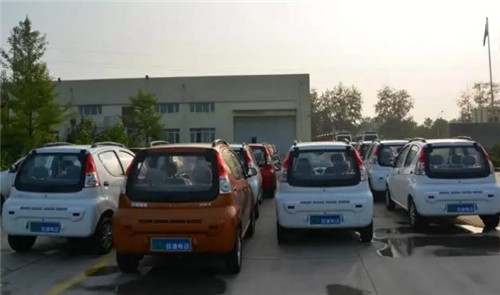 跃迪电动汽车批量发车安徽——跃迪·做有担当的负责企业